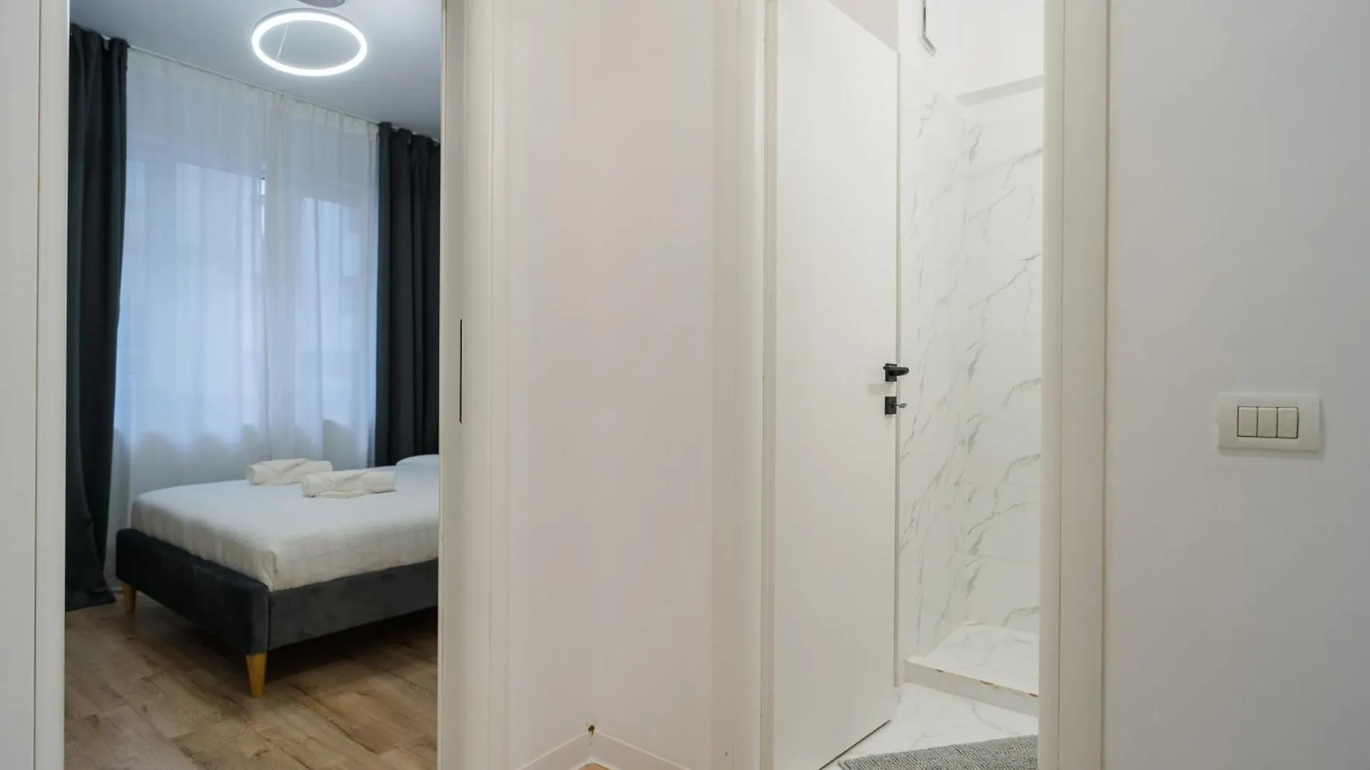 Elegant Gem Victoriei Avenue Apartment Bucharest