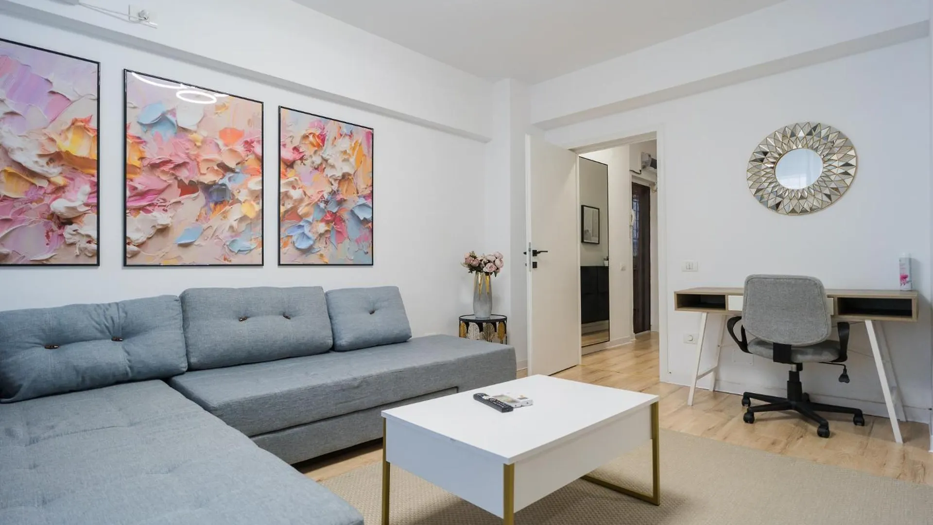 Elegant Gem Victoriei Avenue Apartment Bucharest Romania